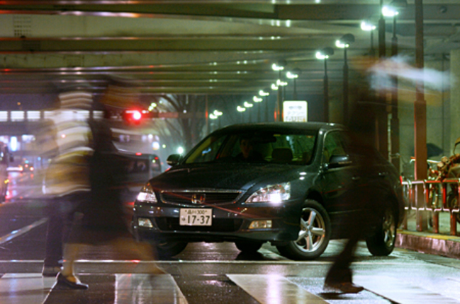 【スペック】全長×全幅×全高＝4805×1820×1455mm/ホイールベース＝2740mm/車重＝1580kg/駆動方式＝FF/3リッターV6SOHC24バルブ（250ps/6000rpm、30.2kgm/5000rpm）/車両本体価格＝350.0万円（テスト車＝382.0万円）