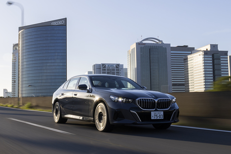 「BMW 525LiエクスクルーシブMスポーツ」と聞いて「ほほう」と思われた方はかなりのカーマニアに違いない。...
