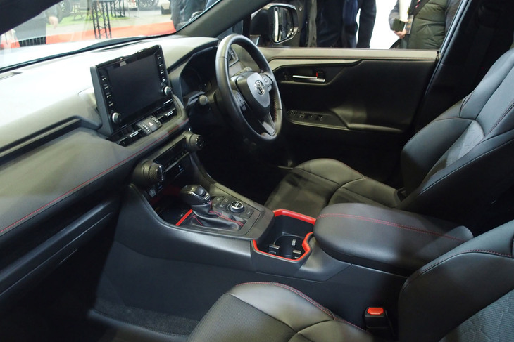 トヨタRAV4 PHEV-OFFROAD PKG（インテリア）