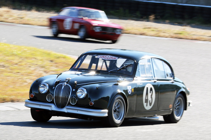 6位に入った1964年「ジャガー・マーク2」。ヒストリックカーレースではおなじみのマシン。