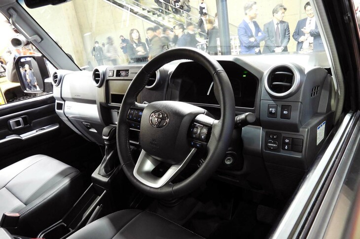 ランクルBASEカスタム「ブラッククルーザー70」