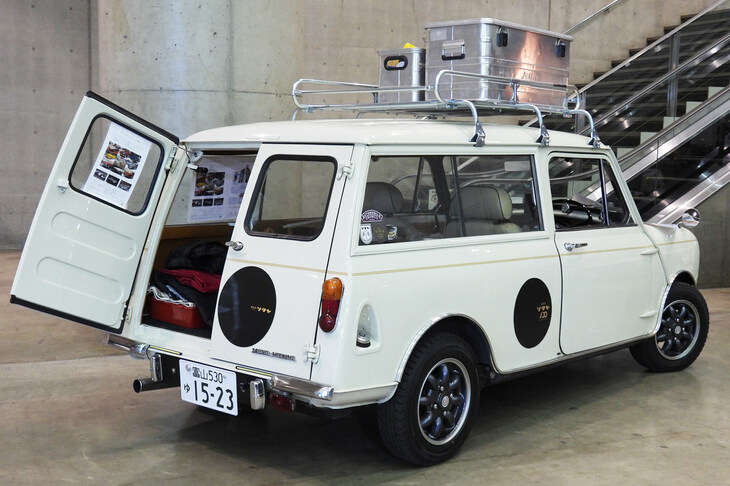 モーリス・ミニ マイナー トラベラー／純喫茶ツタヤ