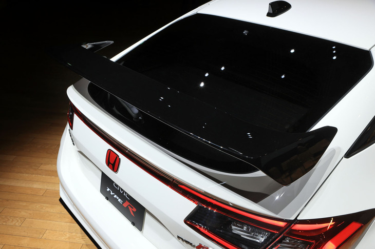 ホンダ・シビック タイプR（リアウイング）