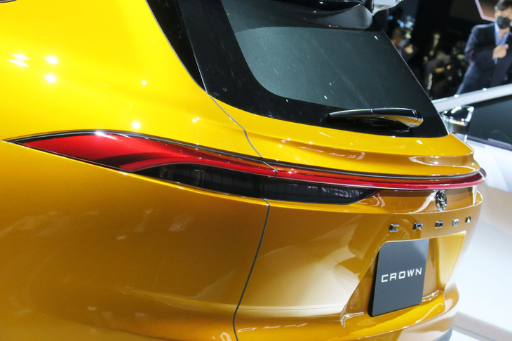 トヨタ・クラウン エステート（リアコンビランプ）