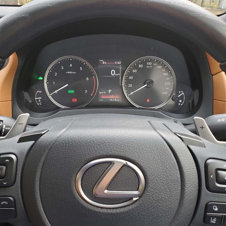 レクサスIS300h“バージョンL”（写真＝webCG）