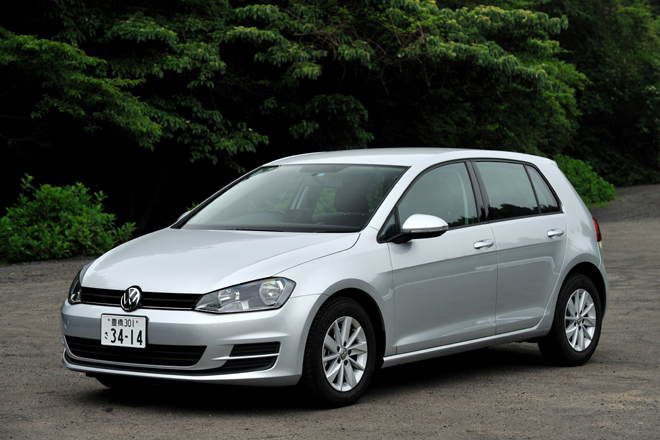 フォルクスワーゲン・ゴルフTSIトレンドライン
    ボディーサイズ：全長×全幅×全高＝4265×1800×1460mm／ホイールベース：2635mm／車重：1240kg／駆動方式：FF／エンジン：1.2リッター直4 DOHC 16バルブ ターボ／トランスミッション：7AT／最高出力：105ps/4500-5500rpm／最大トルク：17.8kgm/1400-4000rpm／タイヤ：（前）195/65R15 （後）195/65R15／車両本体価格：258万7000円