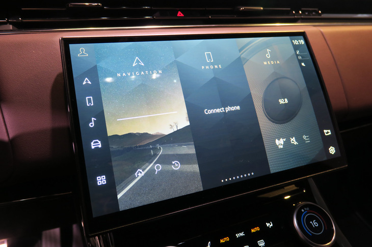 ランドローバー・レンジローバー スポーツ（センターディスプレイ）