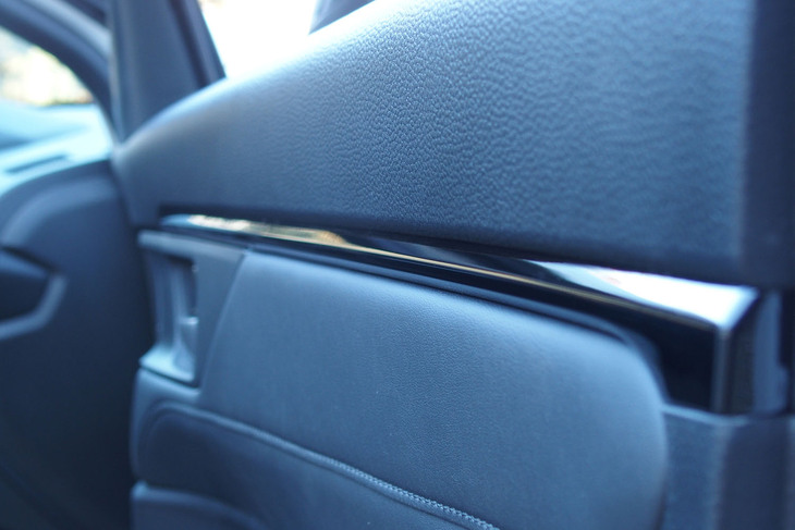ホンダWR-V Zブラックスタイル（ドアインナーパネル）