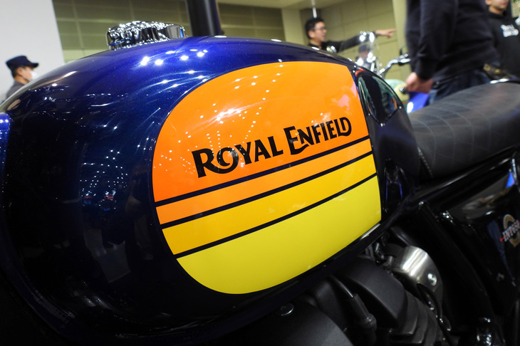 ロイヤルエンフィールドINT650