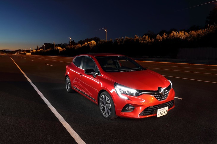 5代目となった「ルノー・ルーテシア」をJARI（日本自動車研究所城里テストコース）へ持ち込み、最高速をはじめとする性能計測を行いました。（photo：北畠主税）