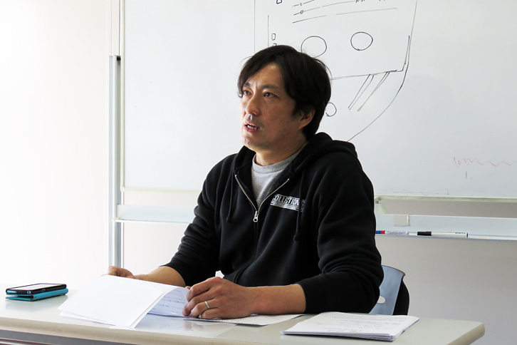 日本一「ダッジ・バイパー」に詳しい御仁と言っても過言ではない、コレクションズ代表の本多芳彦さん。温和な雰囲気の方だが、実はアイドラーズなどのレースでブイブイいわしていた経験の持ち主である。