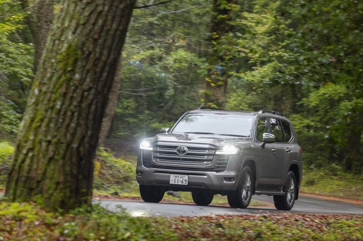 センターデフロック機能が標準装備で、リアデフロックは2万2000円のオプション。フロントデフロックは「GRスポーツ」専用装備となっている。