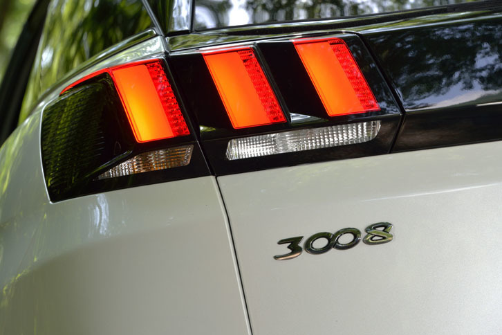 試乗車は180台限定の「GTライン デビューエディション」。充実した装備とスポーティーな外観が特徴の上級グレードである。車両価格は400万円。