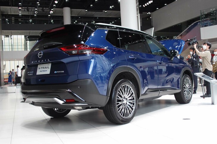 日産エクストレイルAUTECH e-4ORCE アドバンストパッケージ