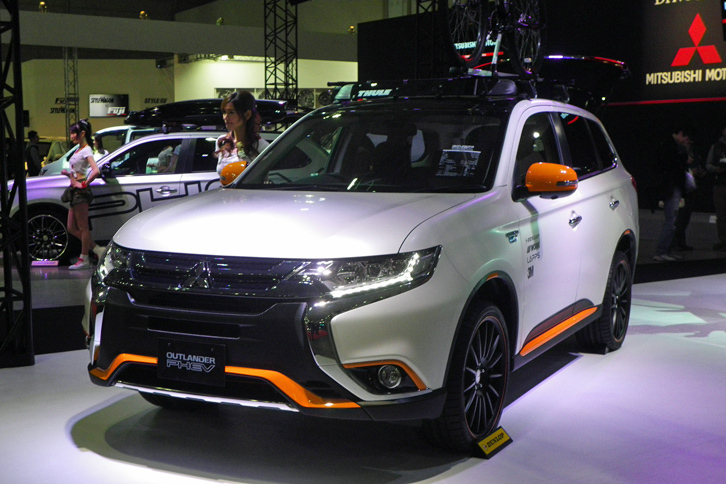 アウトランダーPHEV アウトドアギアコンセプト