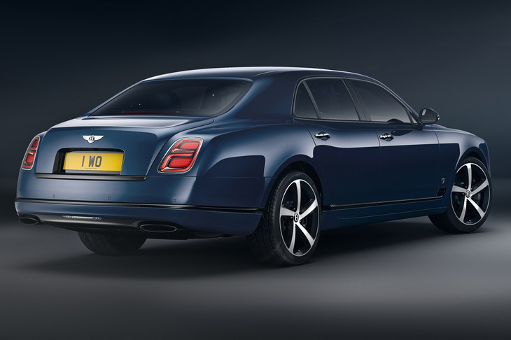 「ミュルザンヌ6.75エディションbyマリナー」は、0-100km/h加速4.9秒、最高速305km/hを誇る「ミュルザンヌ スピード」がベース。専用カラーの21インチホイールや「EDITION 6.75」と表記されたエンブレムなどが採用されている。