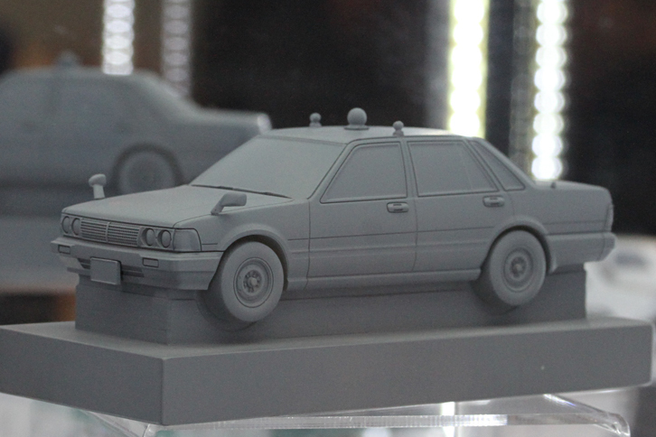 トミカリミテッドヴィンテージネオ43（1/43）が参考出品していた「日産セドリック／グロリア セダン（Y31）」の原型。