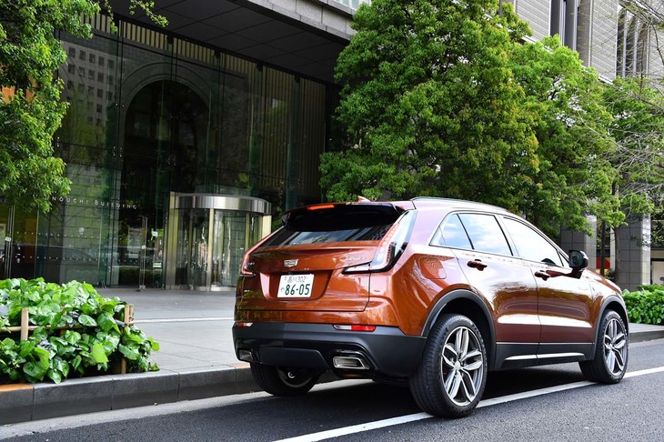 ボディーカラーは写真の「オータムメタリック」を含む全6色がラインナップされる。