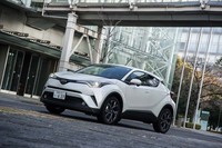今回の試乗車は1.2リッターターボに4WDを組み合わせた「G-T」。日本市場での販売比率からは、ハイブリッドモデルに対してマイノリティー的グレードになる。