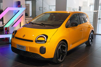 展示車両は2バージョンあるうちの上級仕様「テクノ」だった。価格は2万1100ユーロ（約395万円。イタリア付加価値税込み）である。