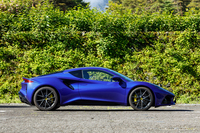 足まわりは前後ともダブルウイッシュボーン。「ターボSE」はよりハードなスポーツシャシーが標準だが、ツーリングシャシーも選べる。