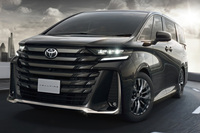 日本が誇る世界最強のオラオラ系ミニバン「トヨタ・アルファード／ヴェルファイア」（写真はヴェルファイア）。日本のカーデザインは、オラオラ系とかわいい系でうまくバランスがとれているのかもしれない……。