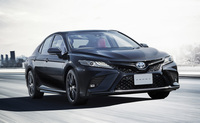 「カムリ」誕生40周年記念として2020年にリリースされた特別仕様車「WSブラックエディション」。プレシャスブラックパールのエクステリアにレッドの本革シートを備えたインテリアをフィーチャー。
