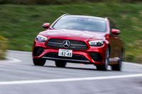 「E200ステーションワゴン スポーツ」のサスペンションはフロントが4リンク式、リアがマルチリンク式。「アジリティーコントロールサスペンション」と呼ばれるスポーティーな仕様となる。