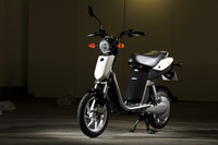 ヤマハ、新型電動スクーターを発表