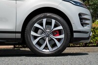 タイヤサイズは20インチ。試乗車のダイヤモンドターンフィニッシュは無償で選べるオプション。