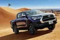 迎え撃つ構えの「ハイラックス」の現行モデルは2017年に13年ぶりに日本に登場。2020年のマイナーチェンジでフロントマスクがよりたくましくなった。