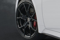 「レクサスIS」の大幅改良モデル発売　さらに気持ちよくスポーティーにの画像