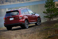 4代目となる現行型「フォレスター」は2012年11月にデビュー。登場から3年を経た2015年11月に、大幅改良が施された。