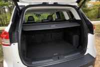 最大で1603リッターの空間が得られる荷室は、張り出しの少ないスクエアな形状による使い勝手のよさも特徴となっている。（写真をクリックすると、シートの倒れる様子が見られます）