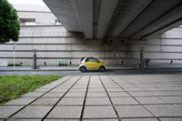 ボディーサイズは全長×全幅×全高＝2755×1665×1540mm（カブリオ ターボ リミテッドの数値）。全幅が広げられたことで、従来モデルよりさらに“普通のクルマ”からかけ離れた形状となった。