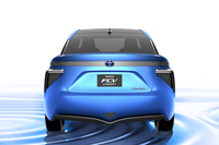 トヨタが“本気”の「FCVコンセプト」を披露【東京モーターショー2013】の画像