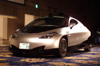 SIM-Drive、第3号試作EVの「SIM-CEL」を発表の画像