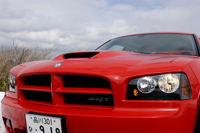 【スペック】全長×全幅×全高＝5100×1895×1510mm／ホイールベース＝3050mm／車重＝1910kg／駆動方式＝FR／6.1リッターV8OHV16バルブ（431ps/6000rpm、58.0kgm/4600rpm）
価格＝651万円（テスト車＝653万5200円）