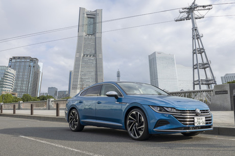 フォルクスワーゲンのラインナップにおいて、他のモデルとは趣を異にする伸びやかなスタイリングが目を引く...