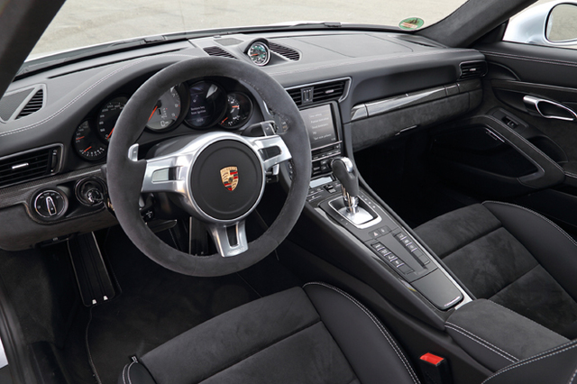 2013年式911カレラ　インパネ　ポルシェ 911（ポルシェ）911カレラ（2013年1月）｜カタログから