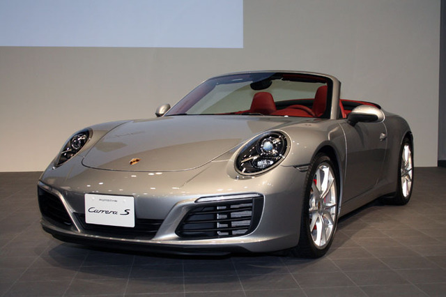 ポルシェ911型　991•2カレラ純正シルバーカラー ポルシェ911カレラ（タイプ991 II） 内装・外装など20枚 【画像・写真