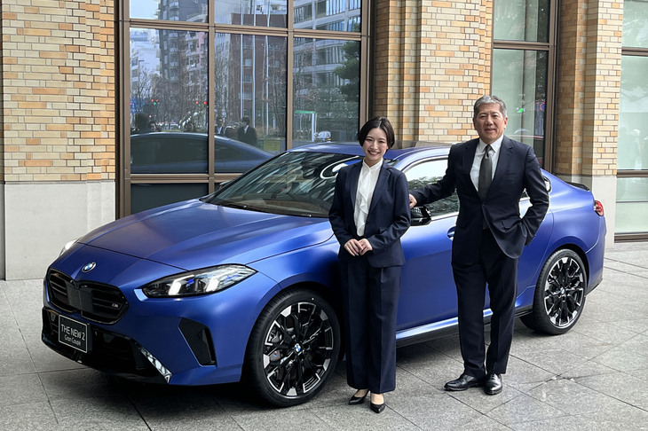 BMWジャパンのBMWブランドマネジメントディビジョン プロダクトマネージャー 伊藤瑠菜氏（写真左）と同社の代表取締役社長 長谷川正敏氏（写真右）。