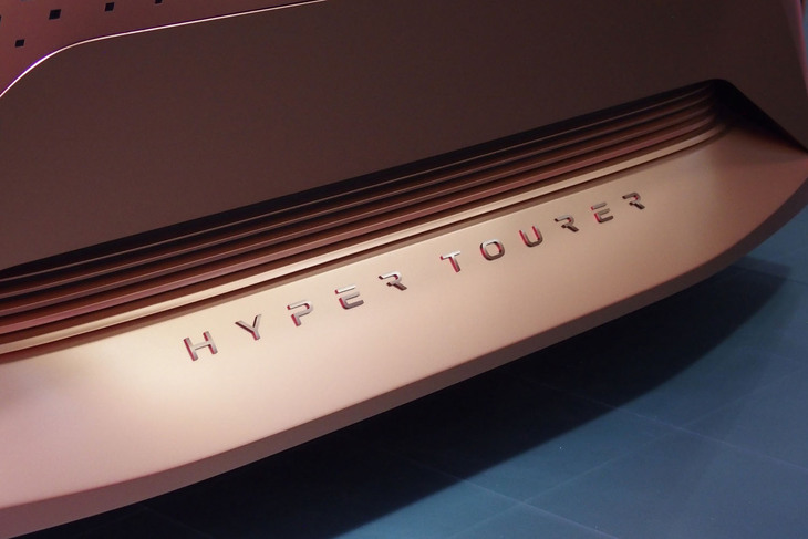 日産ハイパーツアラー