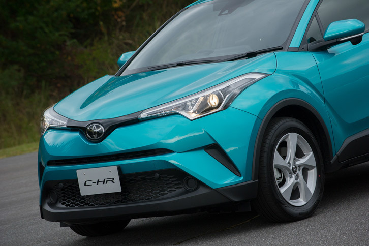 トヨタC-HR S-T