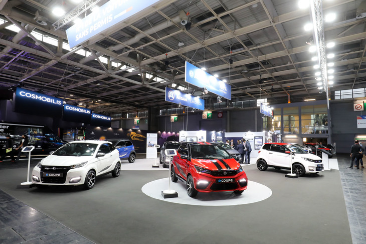 フランスの小型モビリティーメーカー、エグザム。パッと見は日本の軽自動車みたいな感じ。