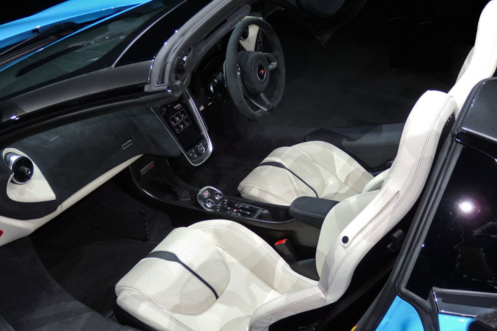 マクラーレン570Sスパイダー（インテリア）