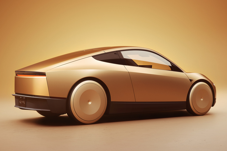 「ロボタクシー」で特徴的なのは、他社の自動運転車のような箱型やカマボコ型のデザインではなく、スポーツクーペのようなデザインをしていることだ。