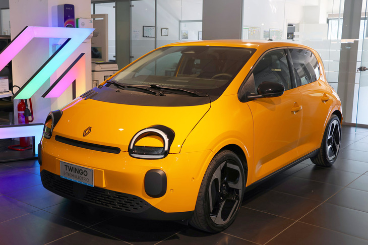 展示車両は2バージョンあるうちの上級仕様「テクノ」だった。価格は2万1100ユーロ（約395万円。イタリア付加価値税込み）である。