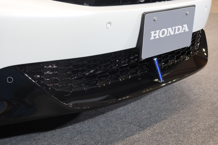 ホンダ・プレリュード（ラジエーターグリルとチンスポイラー）