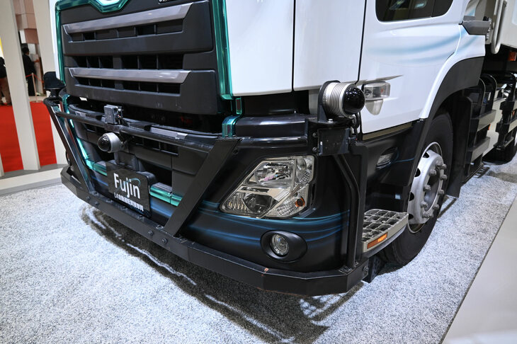 自動運転システムが搭載されたダンプカー「Fujin（風神）」。